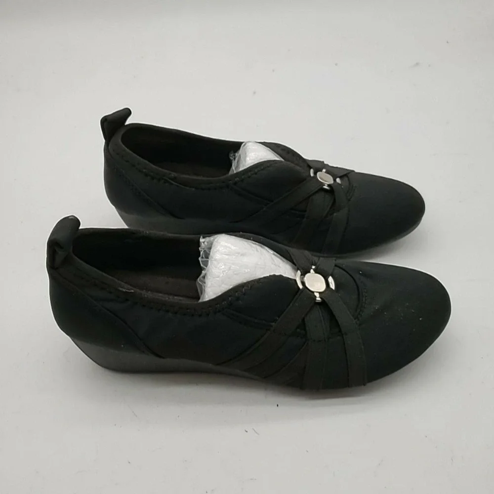 Forever Comfort Shoes Womens Size 9 Black Slip On Strappy Flats Round Toe Casual